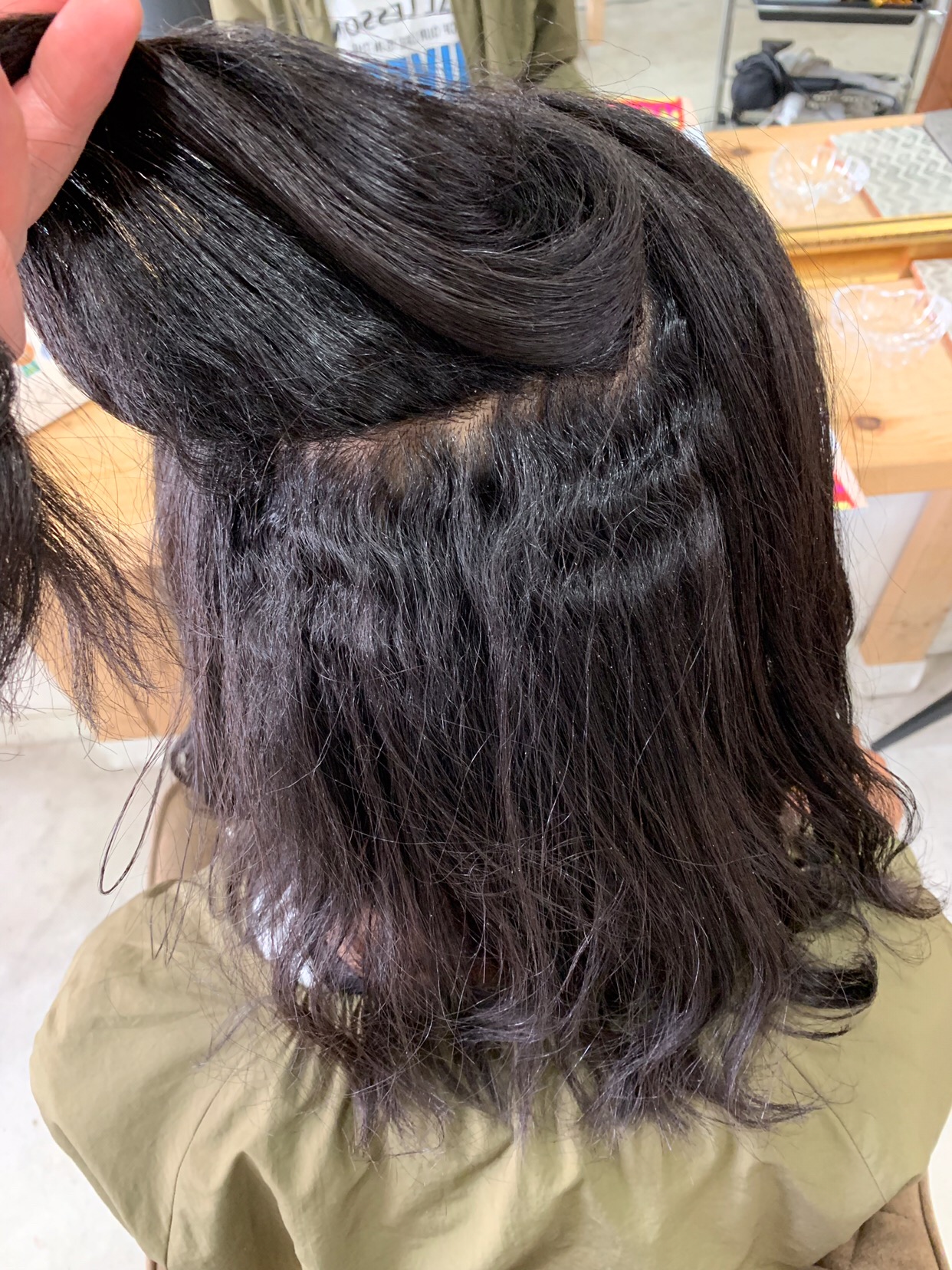 頑固なくせ毛もしっかり艶髪ストレートヘアに「ジュエリーシステム×縮毛矯正」原宿・表参道『1000人をツヤ髪にヘアケア美容師の挑戦』
