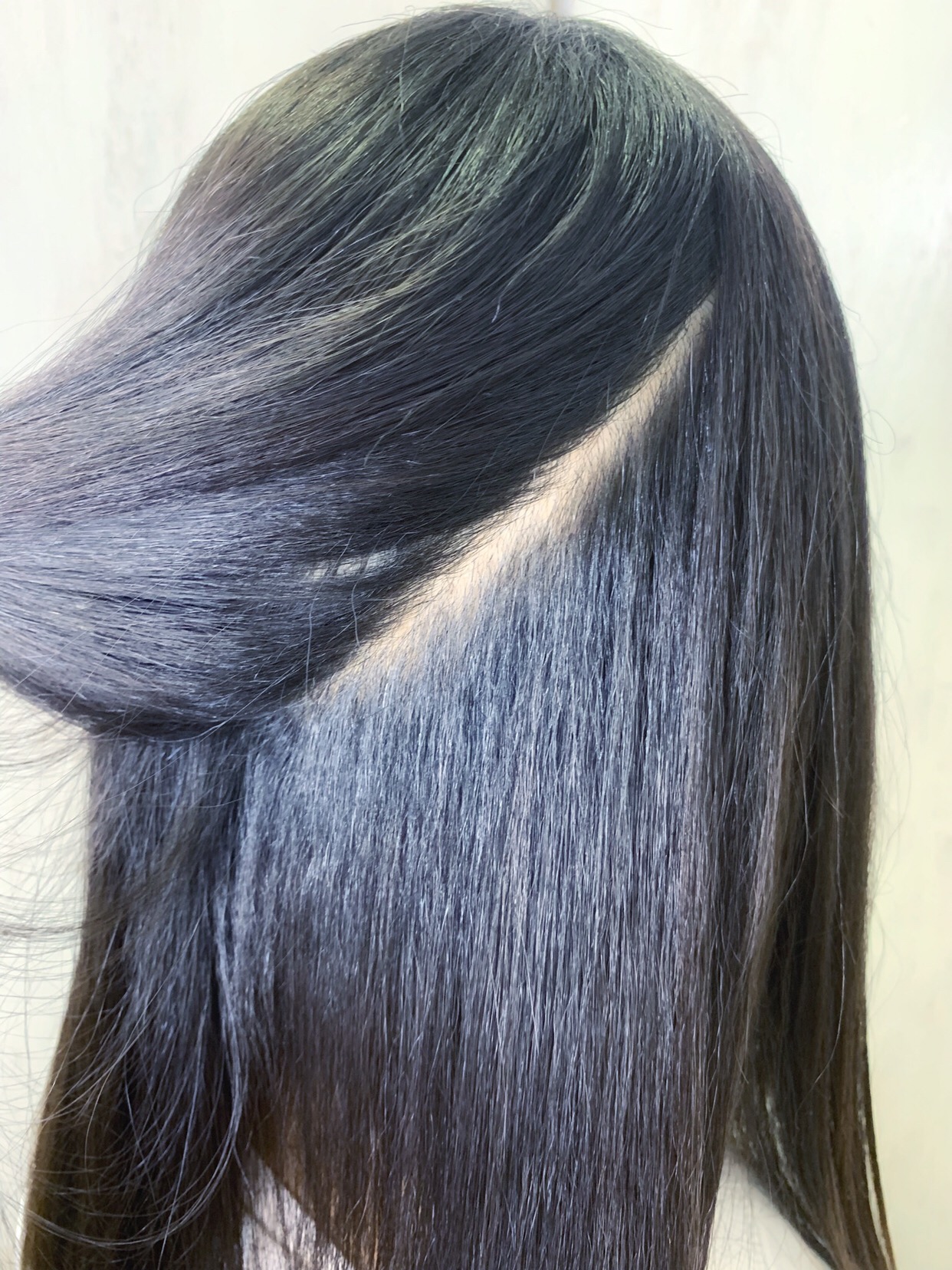 強いくせ毛をしっかり伸ばして艶髪ストレートヘア。原宿・表参道『1000人をツヤ髪にヘアケア美容師の挑戦』