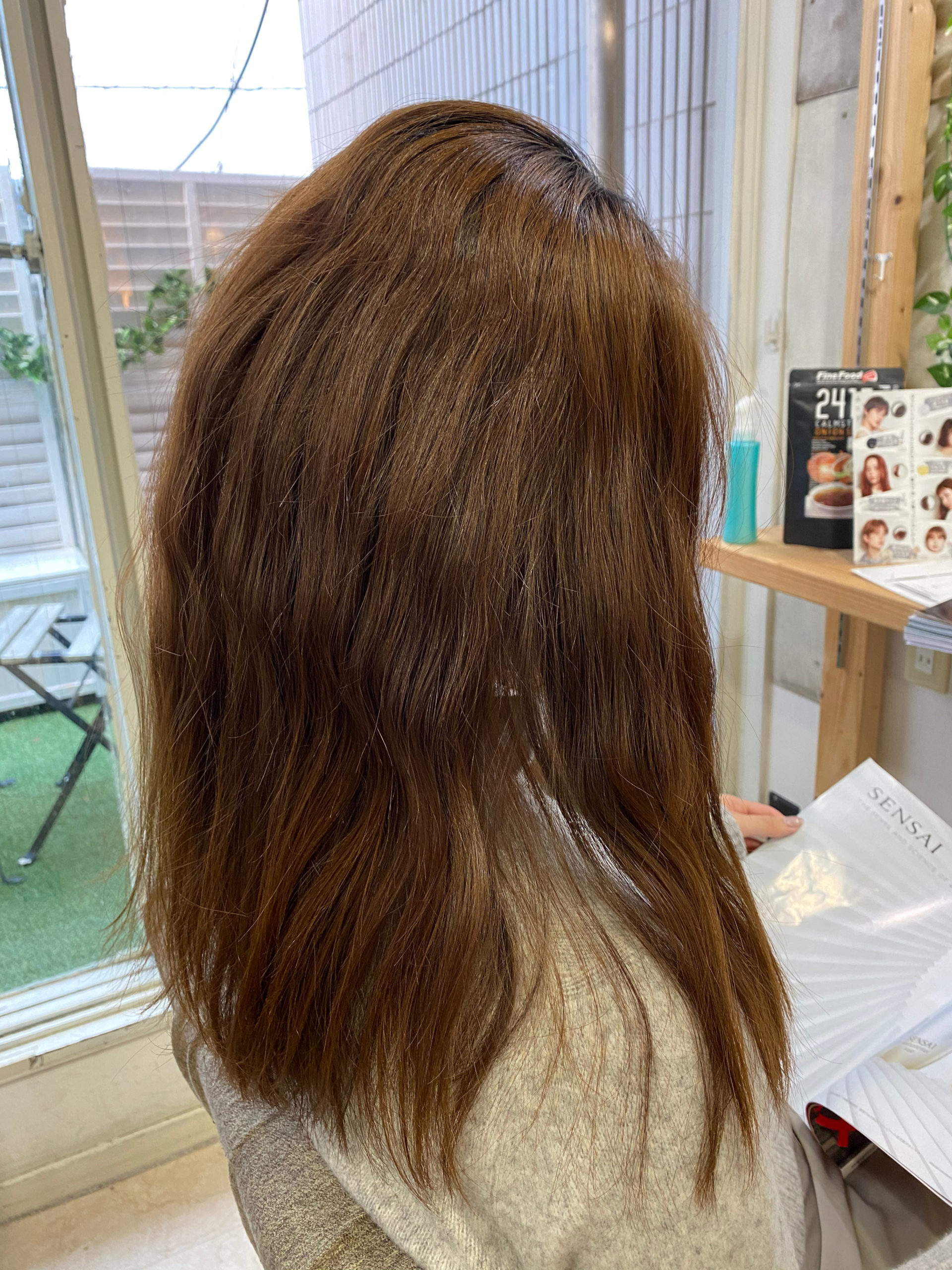 ブリーチ毛の髪に縮毛矯正でつやっつやの艶髪。原宿・表参道『髪のお悩みを解決するヘアケア美容師の挑戦』