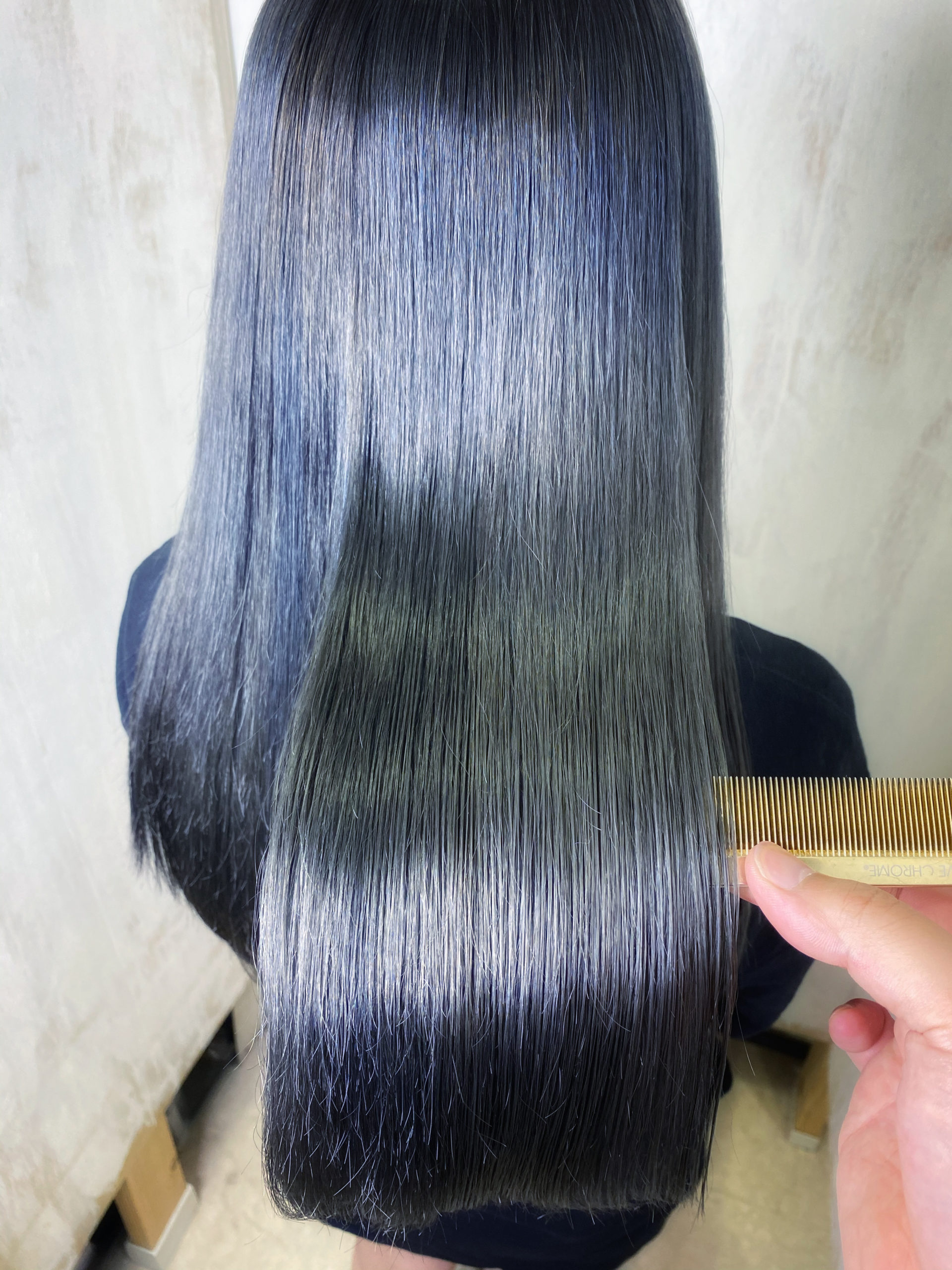 ブリーチ3回している髪の縮毛矯正とカラーで艶髪ストレートヘア。原宿・表参道『髪のお悩みを解決するヘアケア美容師の挑戦』