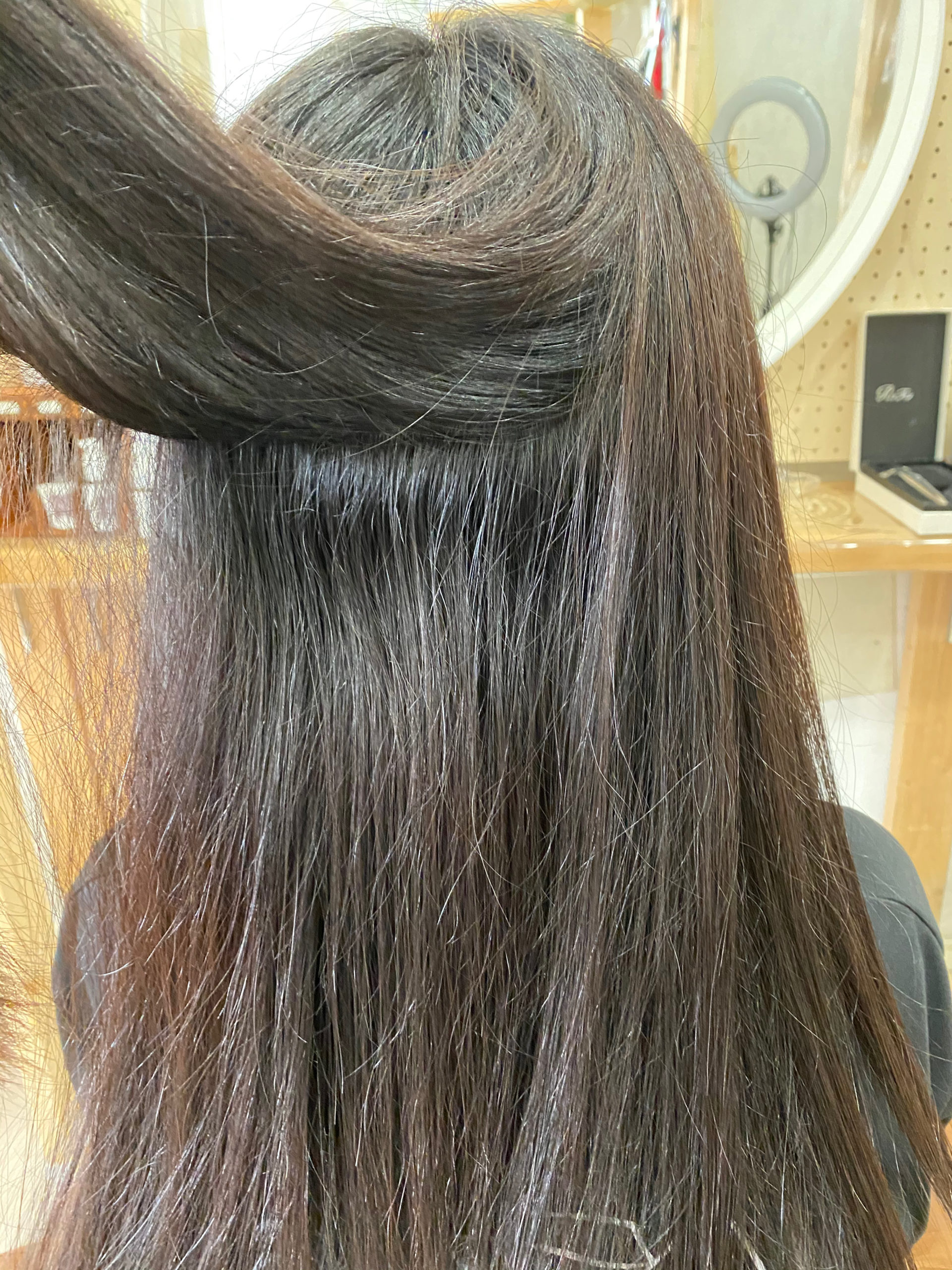 LULUトリートメント×縮毛矯正で毛先まで艶髪ストレートヘア。原宿・表参道『髪のお悩みを解決するヘアケア美容師の挑戦』