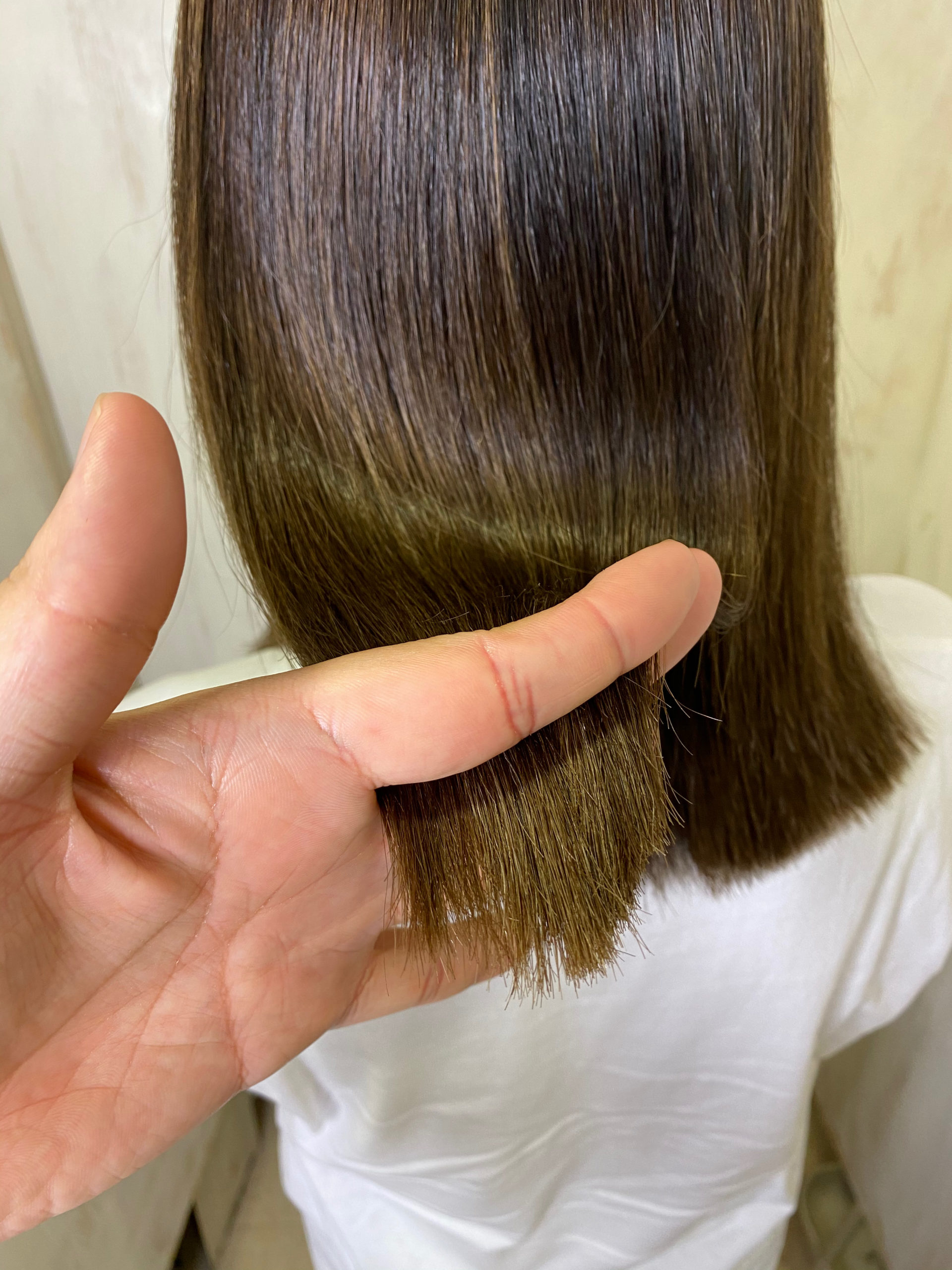 バレイヤージュカラー(ブリーチ)の方を縮毛矯正で艶髪ストレートヘア。原宿・表参道『髪のお悩みを解決するヘアケア美容師の挑戦』