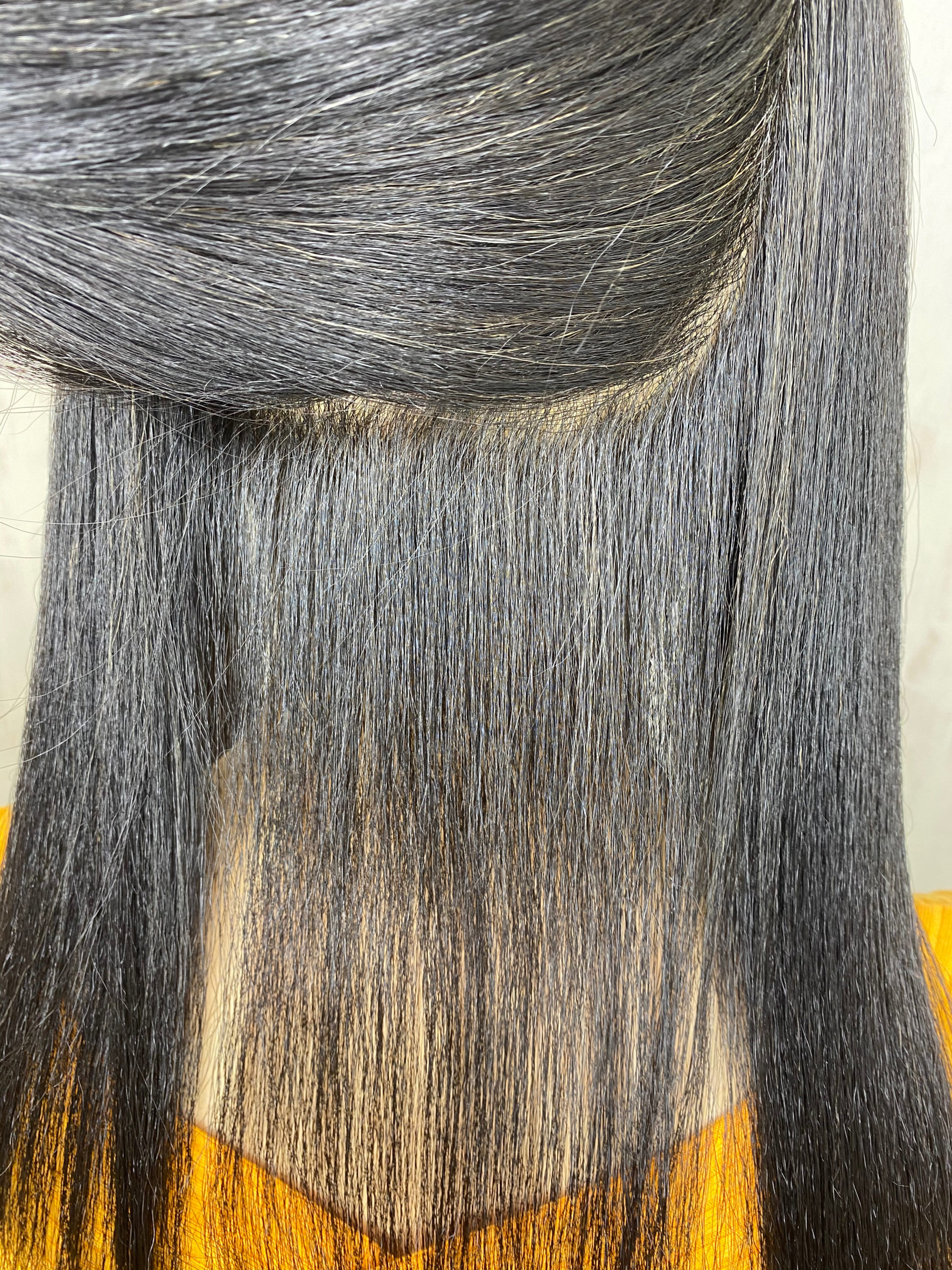 強めのくせ毛をジュエリーシステムシリーズ×縮毛矯正で艶髪ストレートヘア。原宿・表参道『髪のお悩みを解決するヘアケア美容師の挑戦』