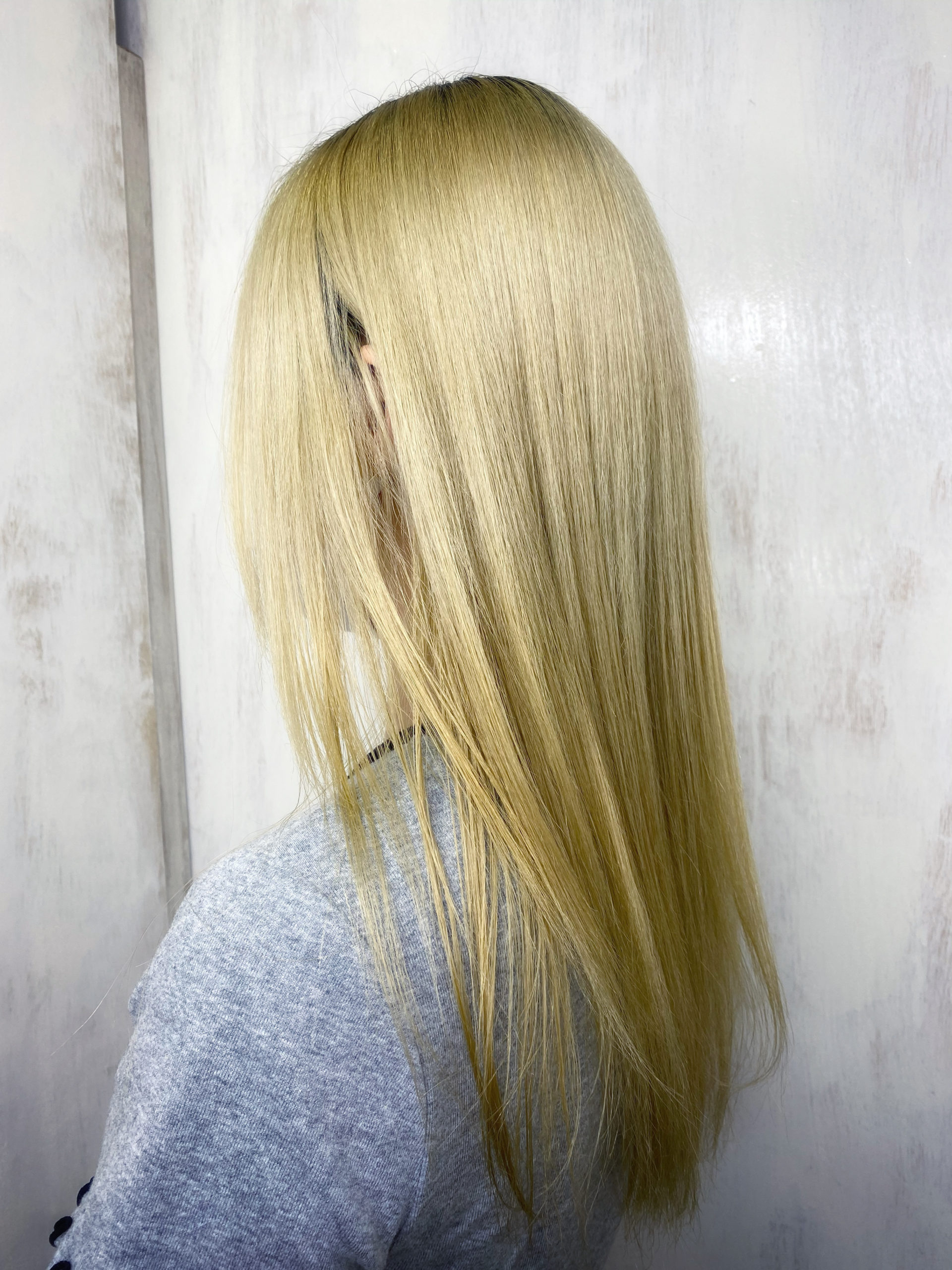 ブリーチ毛の方をビビリ矯正でつやっつやの艶髪ストレートヘア。原宿・表参道『髪のお悩みを解決するヘアケア美容師の挑戦』