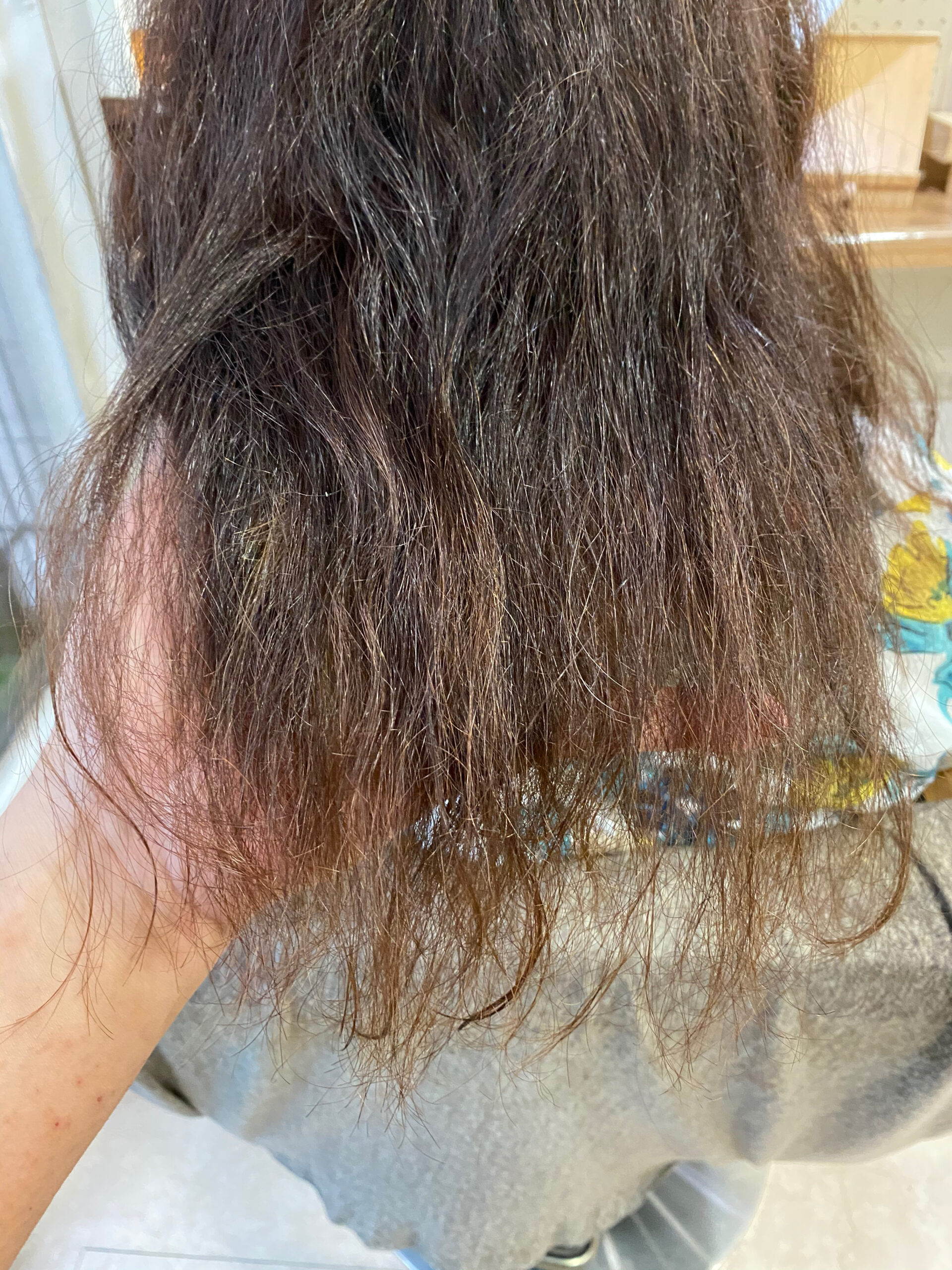 ビビリ矯正とオレオルカラーで艶髪ストレートヘア。原宿・表参道『髪のお悩みを解決するヘアケア美容師の挑戦』