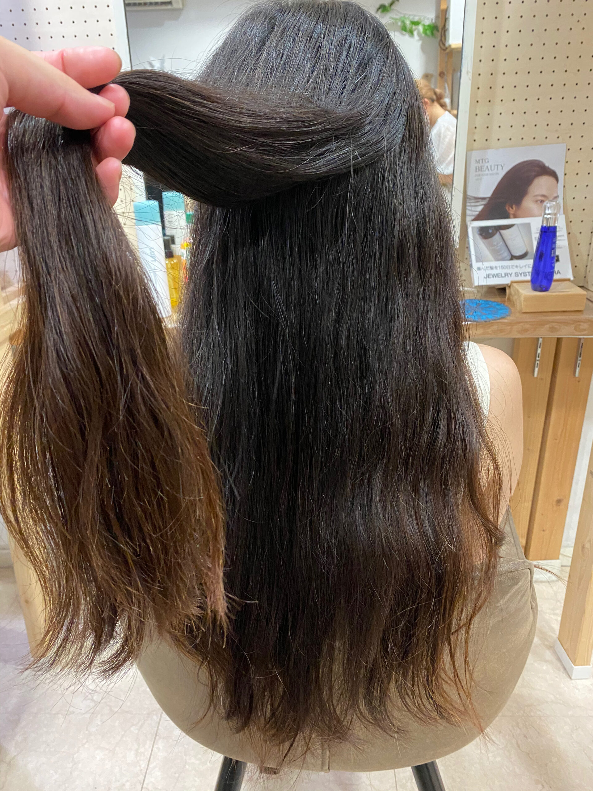 デジタルパーマでパサついてしまった髪を【ジュエリーシステム×LULUトリートメント×縮毛矯正】で艶髪。
