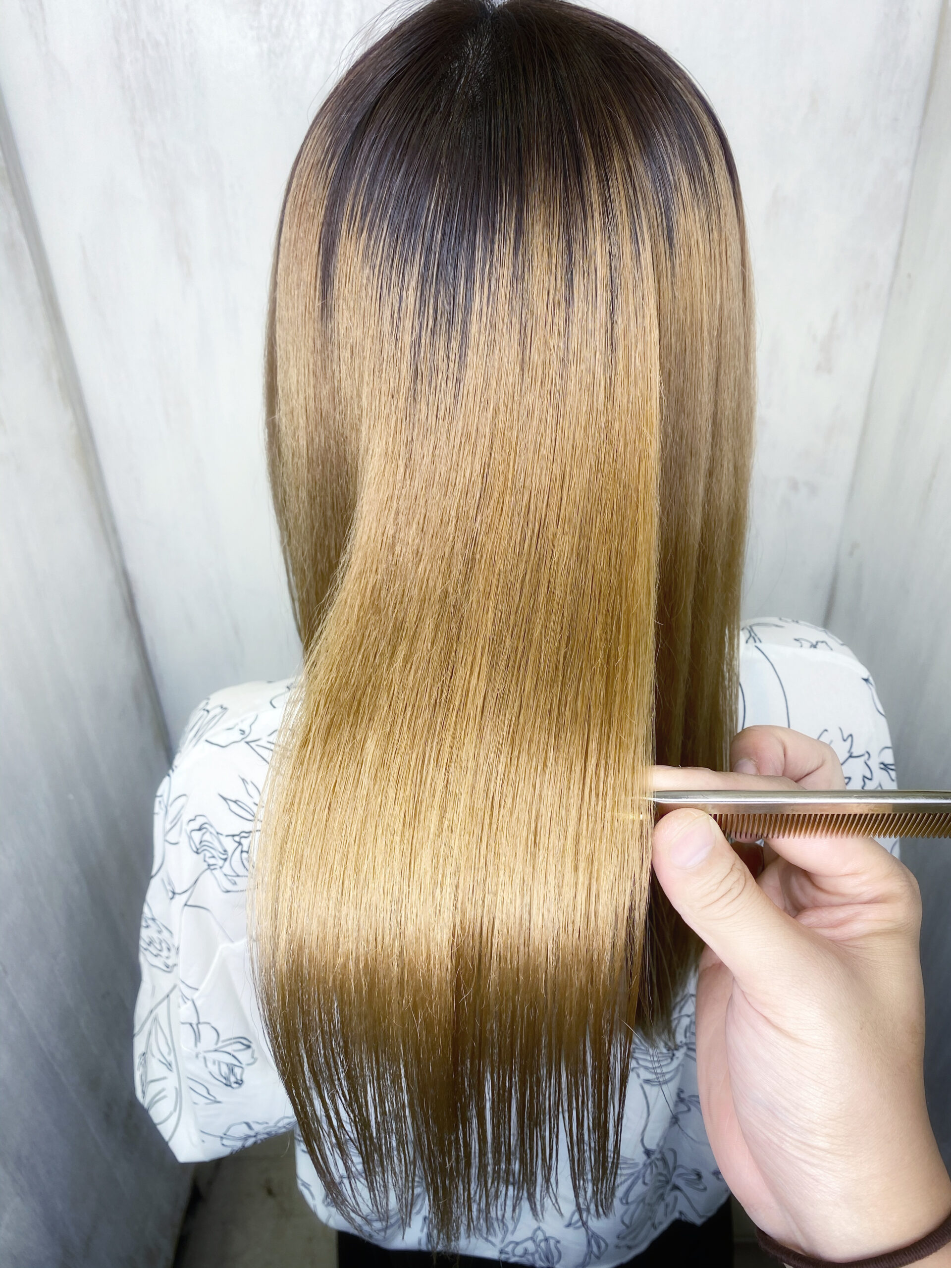 ブリーチ毛の方をジュエリーシステム×LULUトリートメント×縮毛矯正で艶髪に髪質改善。
