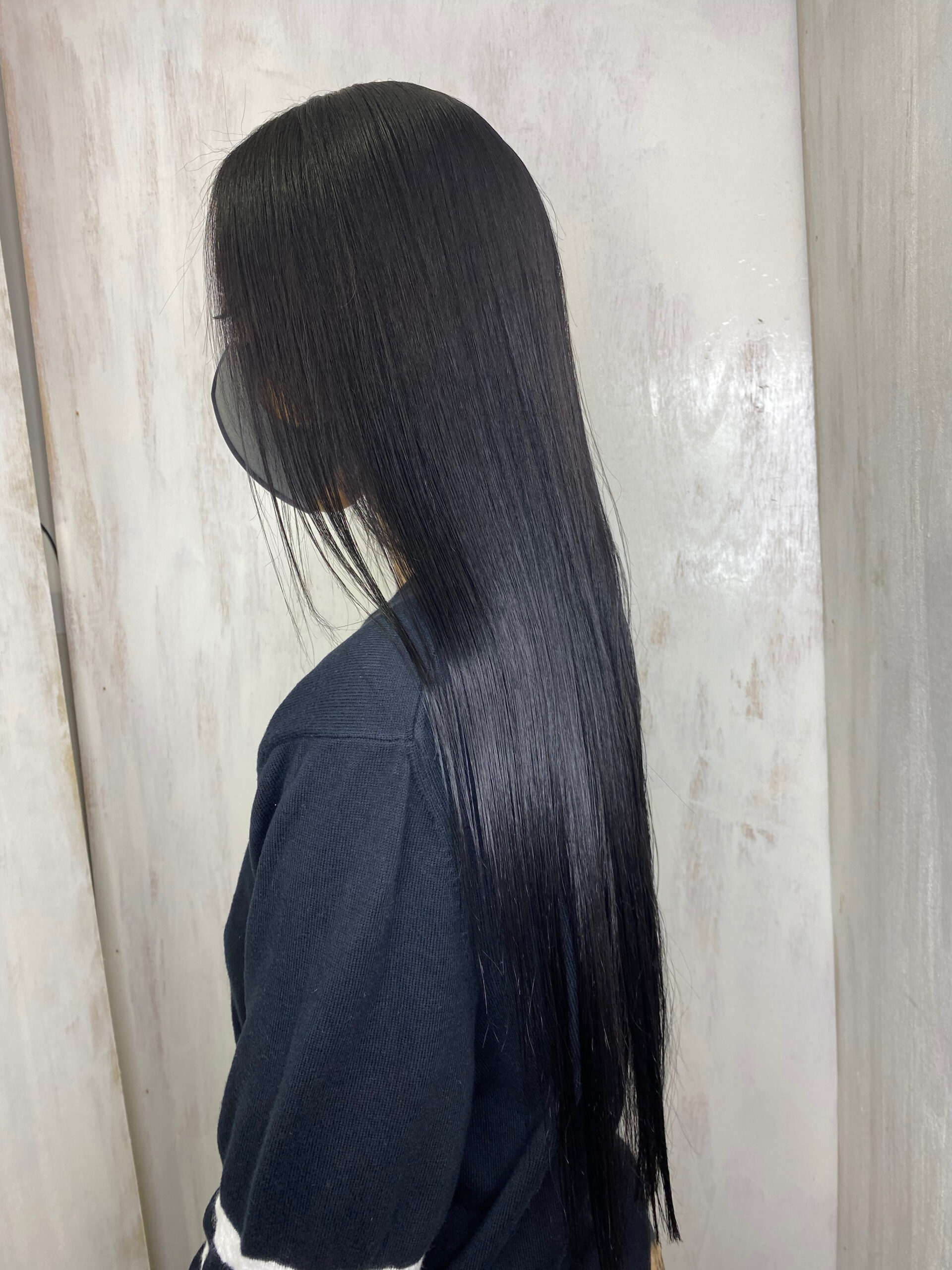 高難易度ジュエリーシステム縮毛矯正【CALURE】でくせ毛が気になる方を艶髪ストレートヘア。