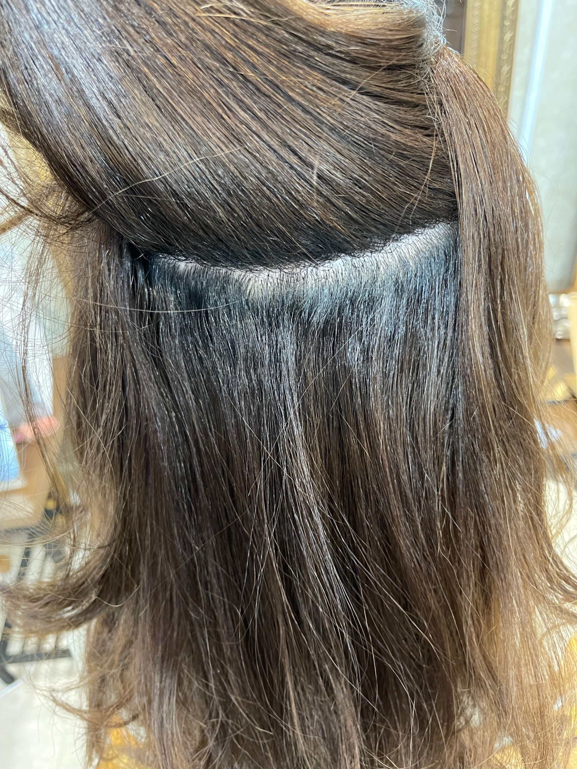 髪の広がりと傷みが気になる方をジュエリーシステム×LULUトリートメント×縮毛矯正で髪質改善。